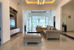 Ready to Use! Premium House LT 300m2 Desain Modern di Candi Golf Ready to Use! Premium House LT 300m2 Desain Modern di Candi Golf