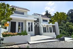 Jual Rumah Strategis Bagus Punya 2 KT di Banyumanik Semarang - Jual Rumah Strategis Bagus Punya 2 KT di Banyumanik Semarang -
