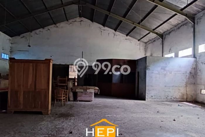 Dijual Gudang Area Bisnis Kawasan Tembalang, Luas 1300m², Jalan Utama Dijual Gudang Area Bisnis Kawasan Tembalang, Luas 1300m², Jalan Utama