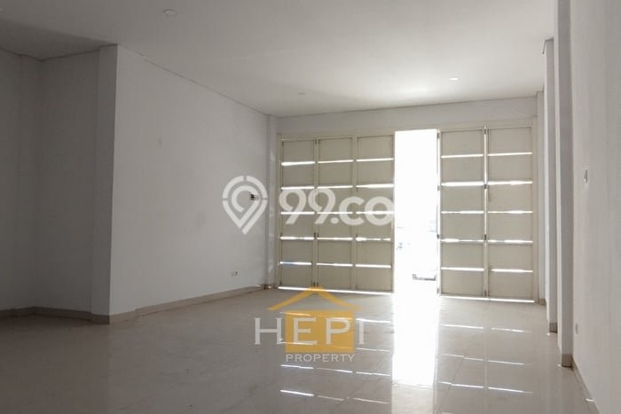 Ruko Area Premium Kawasan Tanah Mas, Luas 254m², For Rent Ruko Area Premium Kawasan Tanah Mas, Luas 254m², For Rent