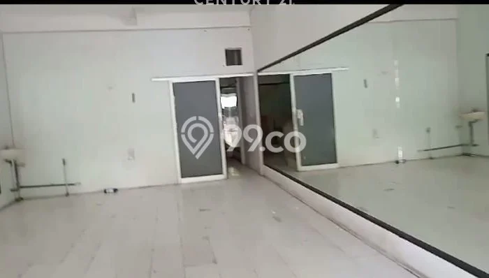 Disewakan Ruko di Kawasan Ramai Taman Kopo Indah Luas 160m2 Disewakan Ruko di Kawasan Ramai Taman Kopo Indah Luas 160m2
