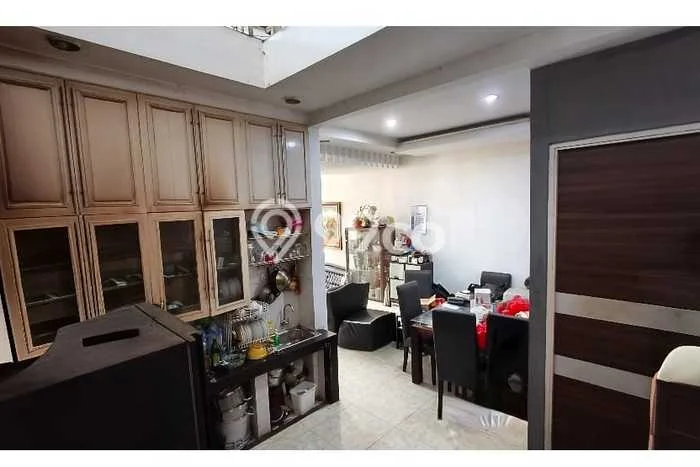 Jual Rumah Luas Megah Dengan View Eksklusif di Pulo Asem, Jakarta Timur Jual Rumah Luas Megah Dengan View Eksklusif di Pulo Asem, Jakarta Timur
