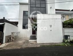 Rumah 3 KT 3 KM Luas Tanah 115m2m², Luas Bangunan 230m2m² di Tibubeneng, Badung Rumah 3 KT 3 KM Luas Tanah 115m2m², Luas Bangunan 230m2m² di Tibubeneng, Badung