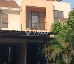 Rumah Modern 3 Kamar LT 210m2 di Legenda Wisata Rumah Modern 3 Kamar LT 210m2 di Legenda Wisata