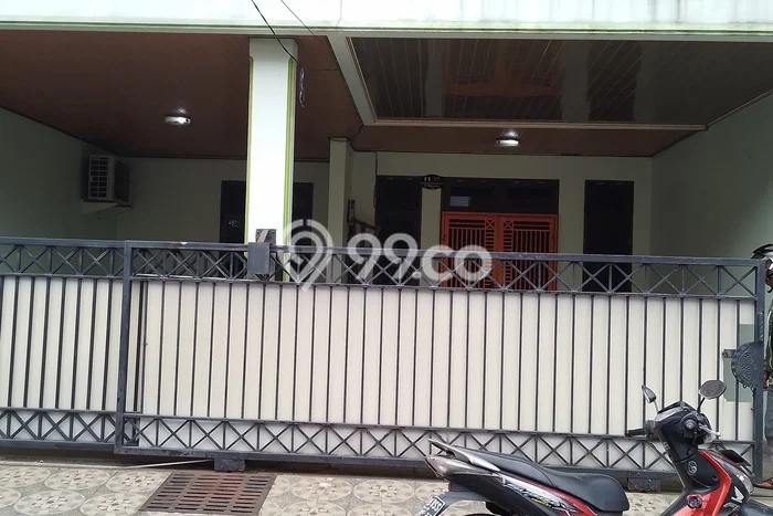 For Sale Hunian Rumah Nyaman 4 Kamar di Cibubur, Jakarta Timur For Sale Hunian Rumah Nyaman 4 Kamar di Cibubur, Jakarta Timur
