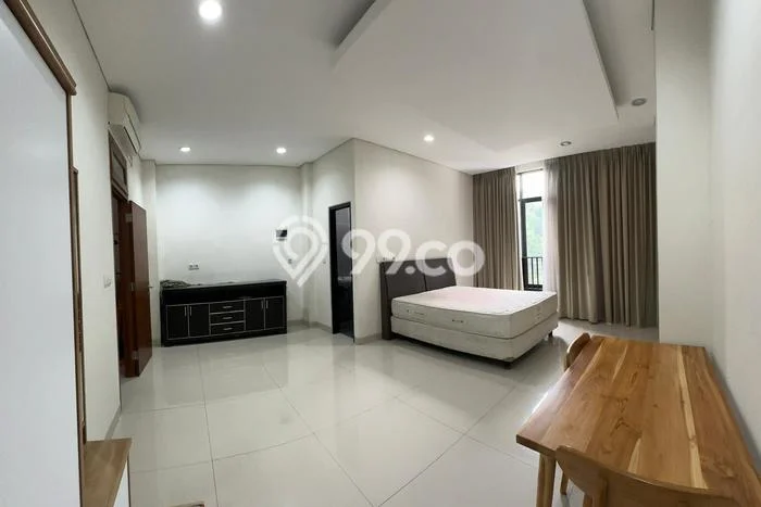 Lokasi strategis! Rumah siap huni disewakan di Kelapa Gading LB 90m2 Lokasi strategis! Rumah siap huni disewakan di Kelapa Gading LB 90m2