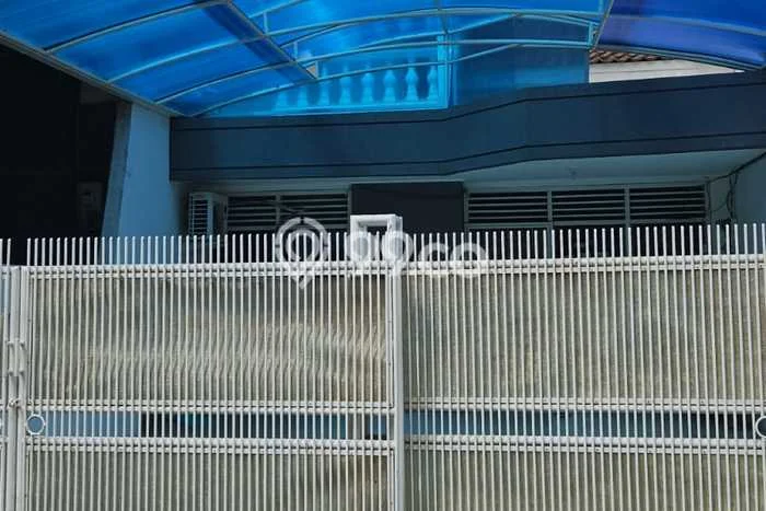 Lokasi terbaik! Rumah siap huni disewakan di Kelapa Gading LB 150m2 Lokasi terbaik! Rumah siap huni disewakan di Kelapa Gading LB 150m2
