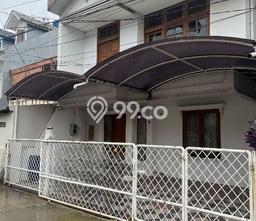 Dijual Rumah 4 Kamar Lokasi Ideal Bagus dan Strategis di Kelapa Gading Dijual Rumah 4 Kamar Lokasi Ideal Bagus dan Strategis di Kelapa Gading