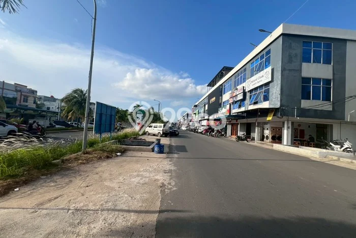 Ruko untuk disewa di Bengkong punya LT 75m2 & LB 192m2 harga sewa kompetitif Ruko untuk disewa di Bengkong punya LT 75m2 & LB 192m2 harga sewa kompetitif