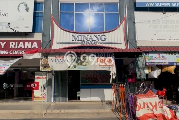 Ruko untuk disewa di Bengkong punya LT 75m2 & LB 192m2 harga sewa kompetitif Ruko untuk disewa di Bengkong punya LT 75m2 & LB 192m2 harga sewa kompetitif
