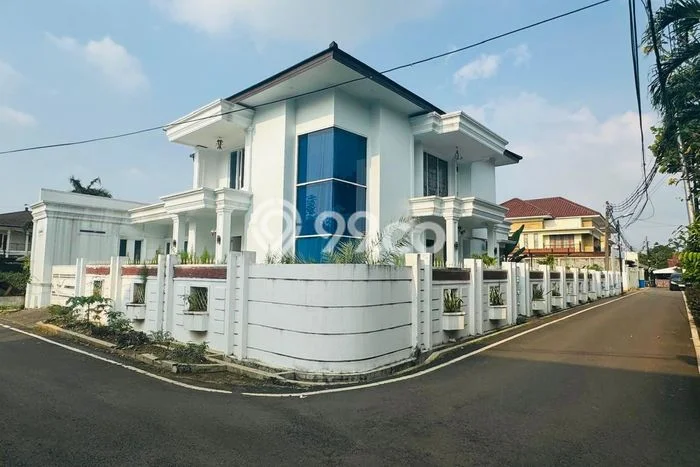 For Sale! Premium House LT 920m2 Desain Elegan di Bambu Apus For Sale! Premium House LT 920m2 Desain Elegan di Bambu Apus