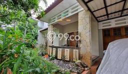 Rumah Mewah Siap Huni LT 216m2 di BSD, Tangerang Selatan Rumah Mewah Siap Huni LT 216m2 di BSD, Tangerang Selatan