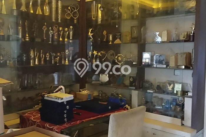 Jual Rumah Mewah Megah Dengan View Eksklusif di Rawa Belong, Jakarta Barat Jual Rumah Mewah Megah Dengan View Eksklusif di Rawa Belong, Jakarta Barat