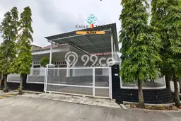 Rumah Elit Modern Tanpa Renovasi di Joglo Jakarta Barat Rumah Elit Modern Tanpa Renovasi di Joglo Jakarta Barat