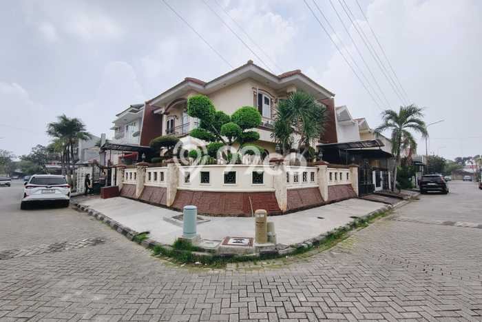 Rumah Elit Modern Tanpa Renovasi di Metro Permata Tangerang Rumah Elit Modern Tanpa Renovasi di Metro Permata Tangerang