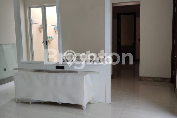 Dijual Rumah Mewah Exclusive di Wiyung, Surabaya Dijual Rumah Mewah Exclusive di Wiyung, Surabaya