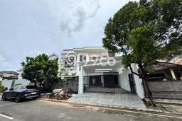 Dijual Rumah Premium dengan Fasilitas Sekitar Komplit di Duren Sawit, Jakarta Timur Dijual Rumah Premium dengan Fasilitas Sekitar Komplit di Duren Sawit, Jakarta Timur