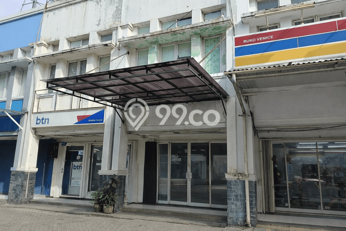 Ruko Dijual Lokasi Stratagis di Serpong Utara Tangerang Selatan Cocok untuk Investasi Ruko Dijual Lokasi Stratagis di Serpong Utara Tangerang Selatan Cocok untuk Investasi