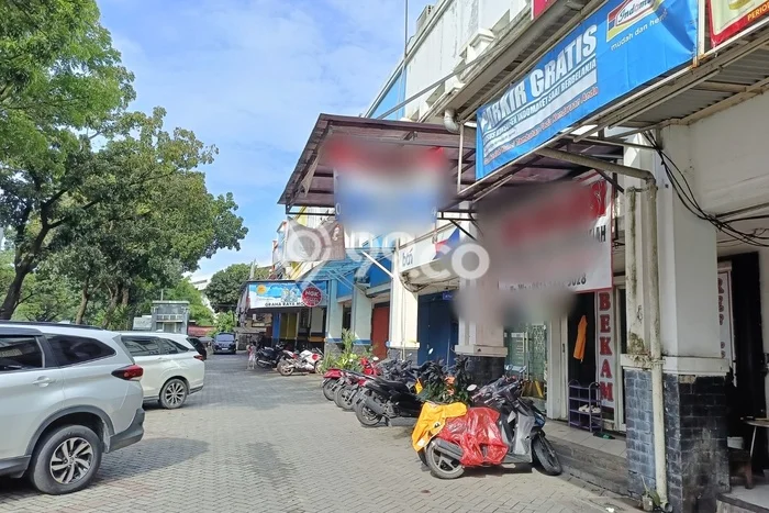 Ruko Dijual Lokasi Stratagis di Serpong Utara Tangerang Selatan Cocok untuk Investasi Ruko Dijual Lokasi Stratagis di Serpong Utara Tangerang Selatan Cocok untuk Investasi