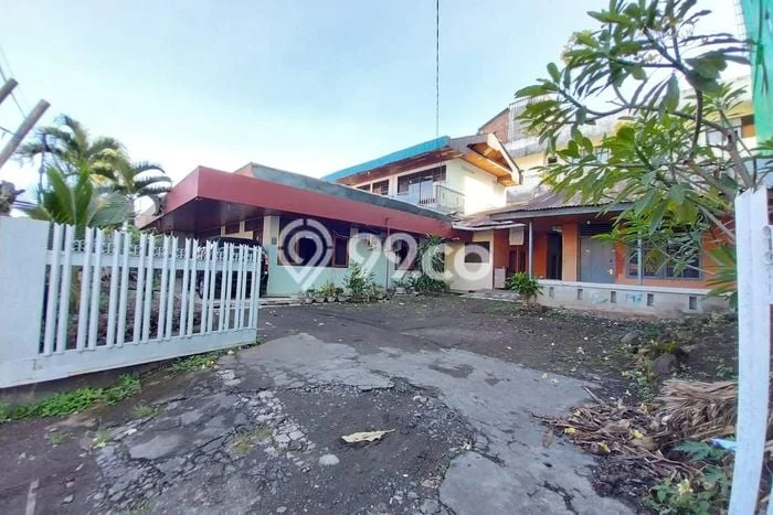 SPECIAL OFFER! Bisa KPR Rumah Modern lokasi Wenang, Manado, LT 615m2m² LB 440m2m² SPECIAL OFFER! Bisa KPR Rumah Modern lokasi Wenang, Manado, LT 615m2m² LB 440m2m²