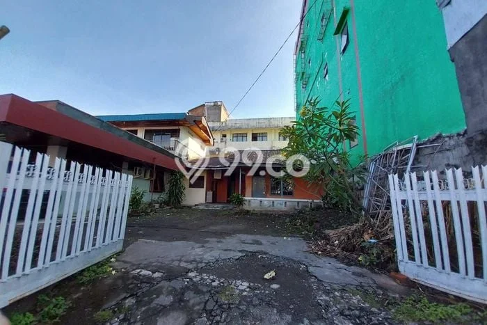 SPECIAL OFFER! Bisa KPR Rumah Modern lokasi Wenang, Manado, LT 615m2m² LB 440m2m² SPECIAL OFFER! Bisa KPR Rumah Modern lokasi Wenang, Manado, LT 615m2m² LB 440m2m²