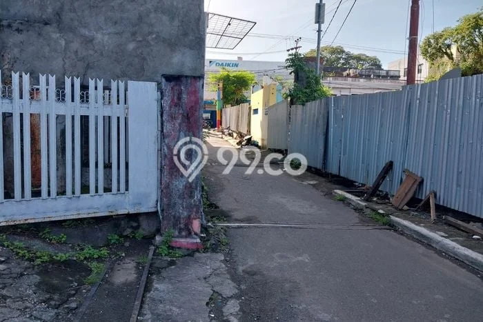 SPECIAL OFFER! Bisa KPR Rumah Modern lokasi Wenang, Manado, LT 615m2m² LB 440m2m² SPECIAL OFFER! Bisa KPR Rumah Modern lokasi Wenang, Manado, LT 615m2m² LB 440m2m²
