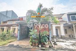 For Sale Rumah 3 Kamar Lokasi Ideal Nyaman dan Strategis di Ciledug For Sale Rumah 3 Kamar Lokasi Ideal Nyaman dan Strategis di Ciledug