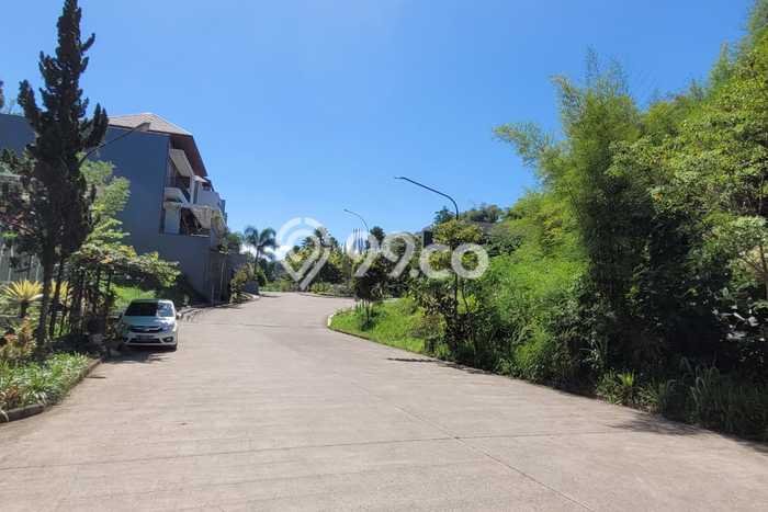Dijual Tanah Lokasi Setra Duta, Bandung Seluas 280m2 Dijual Tanah Lokasi Setra Duta, Bandung Seluas 280m2