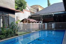 Rumah Elit Modern Tanpa Renovasi di Setiabudi Bandung Rumah Elit Modern Tanpa Renovasi di Setiabudi Bandung