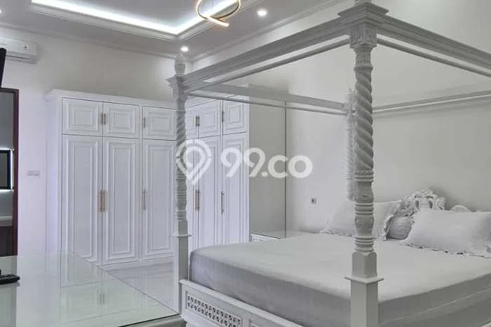 Rumah Mewah LB 290m2 Siap Huni Desain Elegan di Citra Grand, Jakarta Timur Rumah Mewah LB 290m2 Siap Huni Desain Elegan di Citra Grand, Jakarta Timur