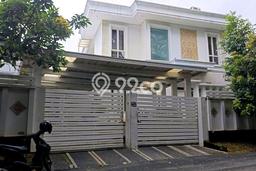 Rumah Luxury Modern Siap Huni di Citra Grand Jakarta Timur Rumah Luxury Modern Siap Huni di Citra Grand Jakarta Timur