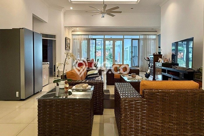 Ready to Use! Luxury House LT 430m2 Desain Modern di Pondok Indah Ready to Use! Luxury House LT 430m2 Desain Modern di Pondok Indah