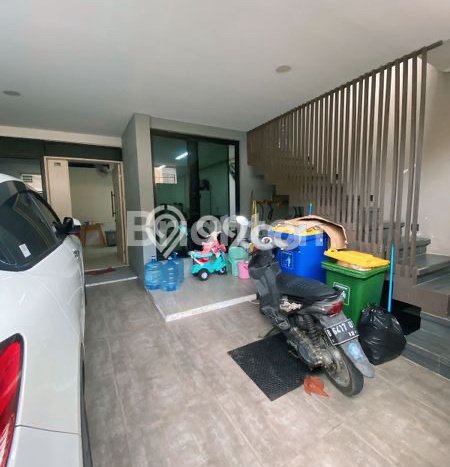 Rumah Elit Modern Siap Huni di Green Garden Jakarta Barat Rumah Elit Modern Siap Huni di Green Garden Jakarta Barat