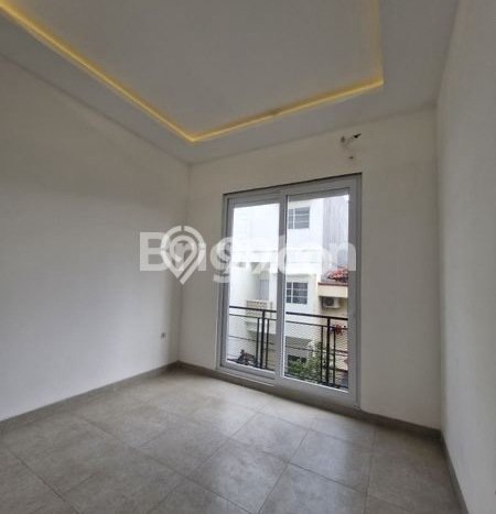 Dijual Hunian Rumah Nyaman 4 KT di Duri Kepa, Jakarta Barat Dijual Hunian Rumah Nyaman 4 KT di Duri Kepa, Jakarta Barat