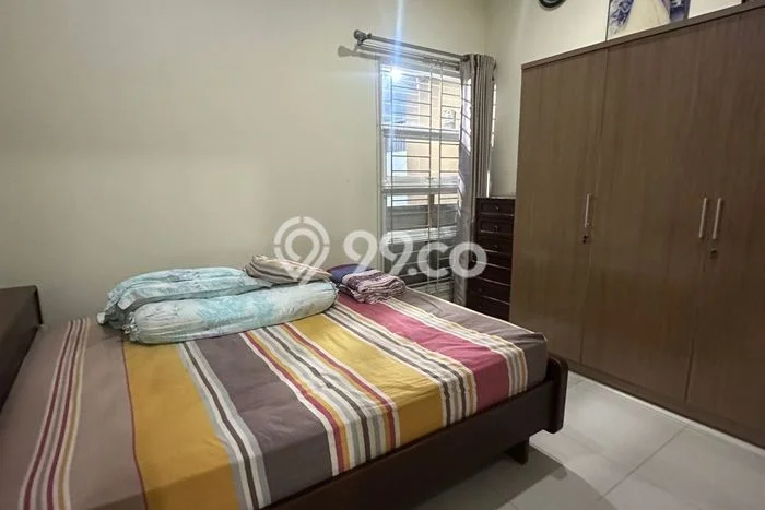 DIJUAL CEPAT! Rumah Siap Huni Area Strategis Taman Holis Indah, Luas 162m2m² LB 218m2m² DIJUAL CEPAT! Rumah Siap Huni Area Strategis Taman Holis Indah, Luas 162m2m² LB 218m2m²
