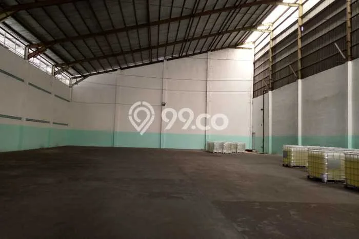 Area Ramai! Pabrik Dijual di Ciracas untuk Bisnis Luas Bangunan 12000m2 Area Ramai! Pabrik Dijual di Ciracas untuk Bisnis Luas Bangunan 12000m2