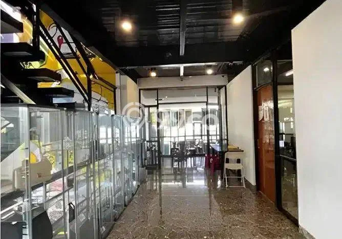 Kantor Bagus LT 512m2 LB 955m2 Dijual di Cipondoh Tangerang Kantor Bagus LT 512m2 LB 955m2 Dijual di Cipondoh Tangerang