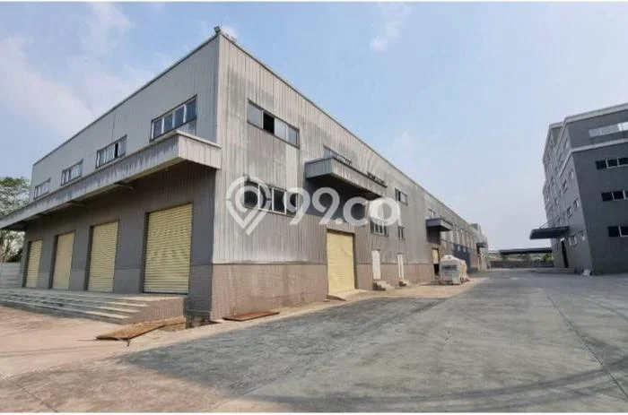 Unit Gudang Paling Strategis di Karawang Barat Karawang dengan LB 10000m2 Unit Gudang Paling Strategis di Karawang Barat Karawang dengan LB 10000m2