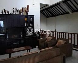 Rumah Mewah Siap Huni LT 236m2 di Buah Batu, Bandung Rumah Mewah Siap Huni LT 236m2 di Buah Batu, Bandung