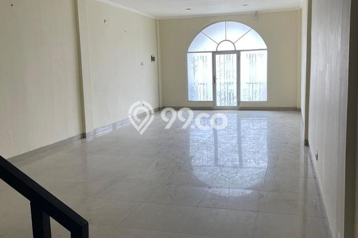 Ruko Bagus Dijual LB 270m2 Lokasi Strategis Jakarta Barat Area Cocok untuk Berbisnis Ruko Bagus Dijual LB 270m2 Lokasi Strategis Jakarta Barat Area Cocok untuk Berbisnis