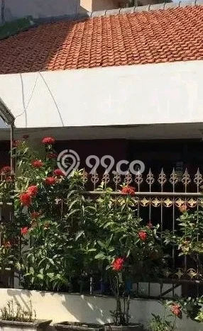 Jual Rumah Bagus Siap Huni LB 160m2 di Gubeng, Surabaya Jual Rumah Bagus Siap Huni LB 160m2 di Gubeng, Surabaya