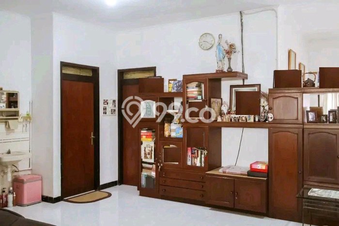 Siap Huni Rumah Mewah 4 Kamar di Rungkut Dekat ke Mana Pun Siap Huni Rumah Mewah 4 Kamar di Rungkut Dekat ke Mana Pun