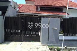 Hunian Cantik Minimalis Lb 200m2 di Tenggilis Mejoyo, Surabaya Hunian Cantik Minimalis Lb 200m2 di Tenggilis Mejoyo, Surabaya