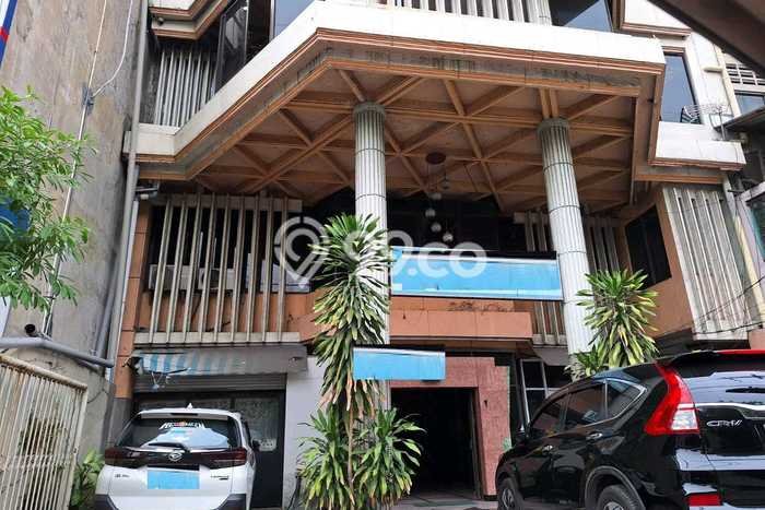 Unit Komersial Dijual di Surabaya LT 860m2 & LB 860m2 Unit Komersial Dijual di Surabaya LT 860m2 & LB 860m2
