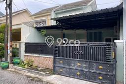 Rumah Luas Asri 2 KT Siap Pakai di Wonorejo Surabaya Rumah Luas Asri 2 KT Siap Pakai di Wonorejo Surabaya