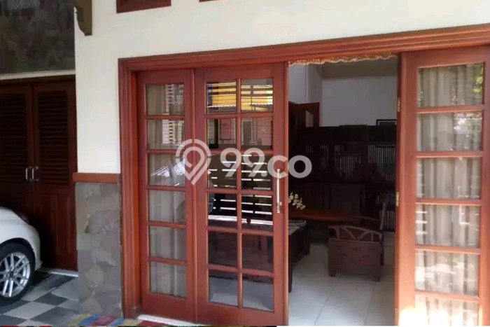 Rumah Elit Modern Tanpa Renovasi di Kendangsari Surabaya Rumah Elit Modern Tanpa Renovasi di Kendangsari Surabaya