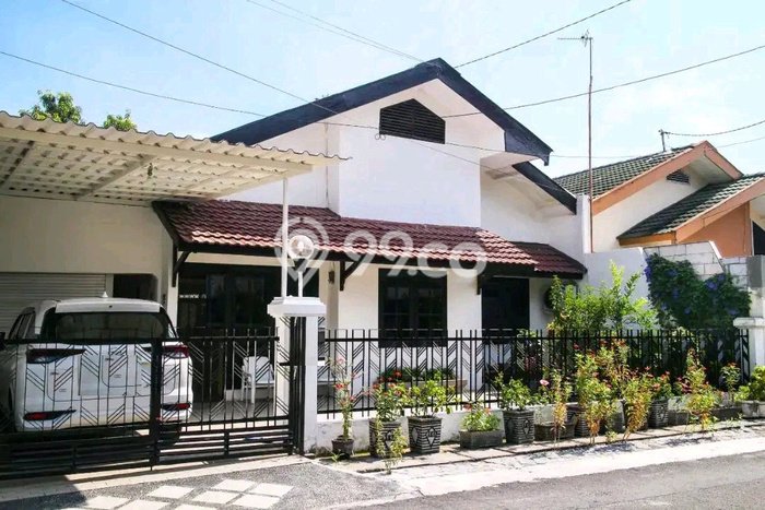 Siap Huni Rumah Mewah 4 Kamar di Rungkut Dekat ke Mana Pun Siap Huni Rumah Mewah 4 Kamar di Rungkut Dekat ke Mana Pun