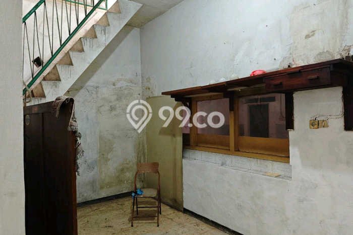 Ruko Disewa di Simokerto, Surabaya, LT 121m2 / LB 250m2 Ruko Disewa di Simokerto, Surabaya, LT 121m2 / LB 250m2