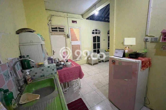 Rumah Kost untuk Dijual di Waru dengan 14 KT, 9 KM, Luas 300m2 Rumah Kost untuk Dijual di Waru dengan 14 KT, 9 KM, Luas 300m2