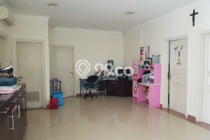 Siap Huni Rumah Minimalis & Modern LB 300m2 di Pantai Indah Kapuk Siap Huni Rumah Minimalis & Modern LB 300m2 di Pantai Indah Kapuk